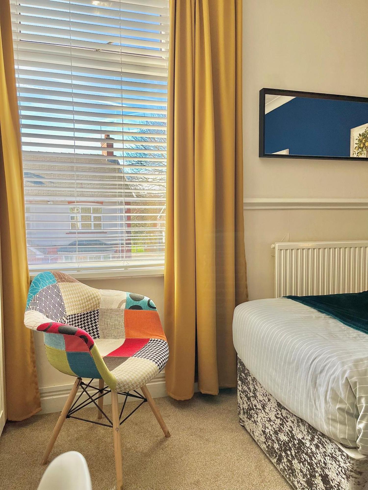 Summer Lane House-3 Bedrooms-Close To M1-Longer Stay-Free Parking Barnsley Exterior photo