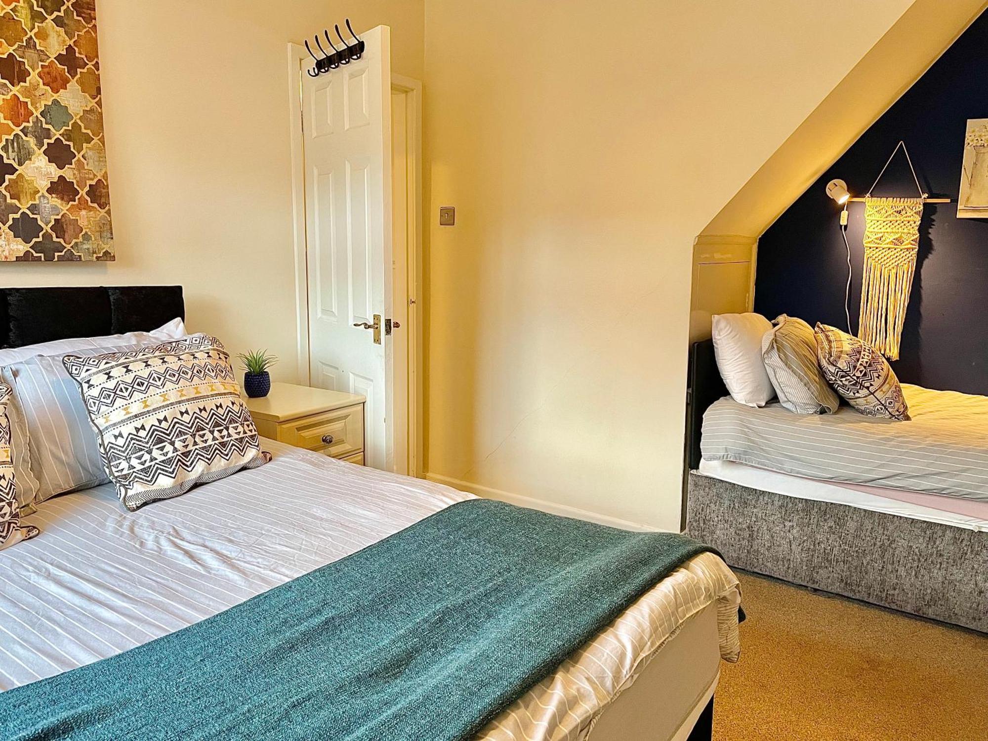 Summer Lane House-3 Bedrooms-Close To M1-Longer Stay-Free Parking Barnsley Exterior photo